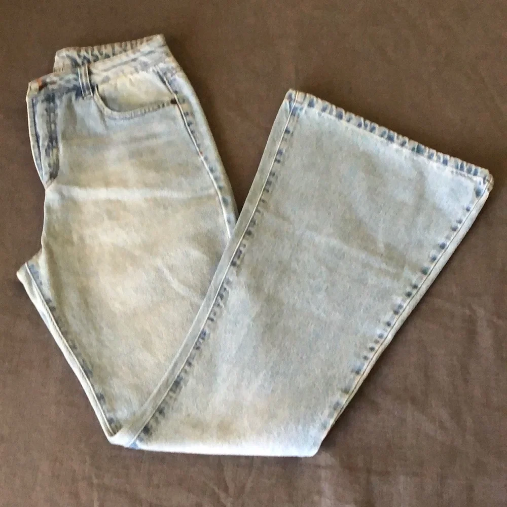 FARM Rio ultra high waist flare jeans - Picture 2 of 7